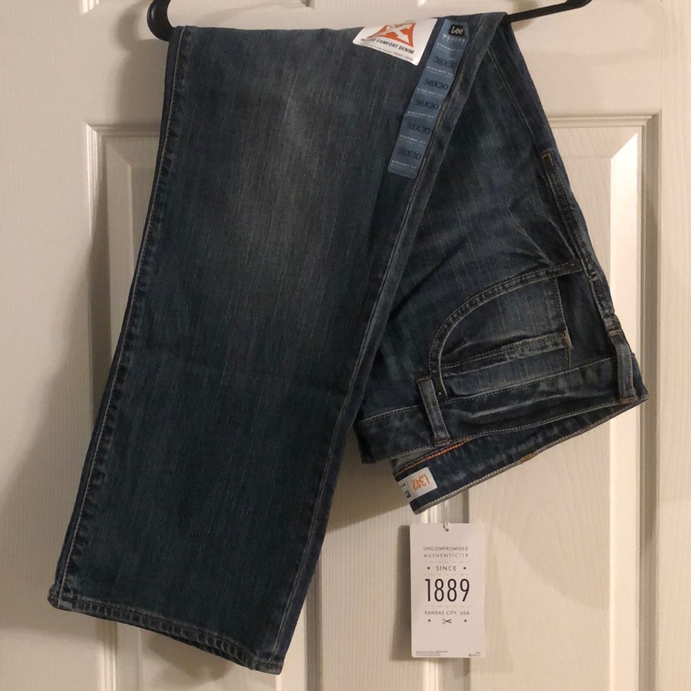 NWT Lee Modern Men’s Straight Fit Jeans 38x30